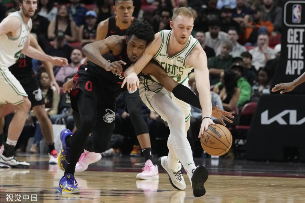 因素共同作 因素共同作